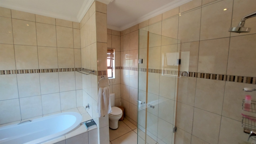 7 Bedroom Property for Sale in Birdwood Estate North West